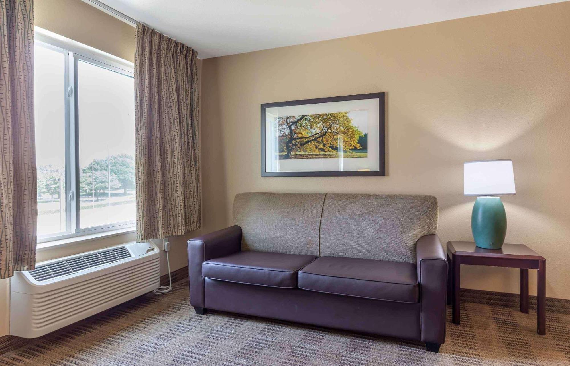 Extended Stay America Select Suites - Atlanta - Cumberland Mall Смирна Екстериор снимка