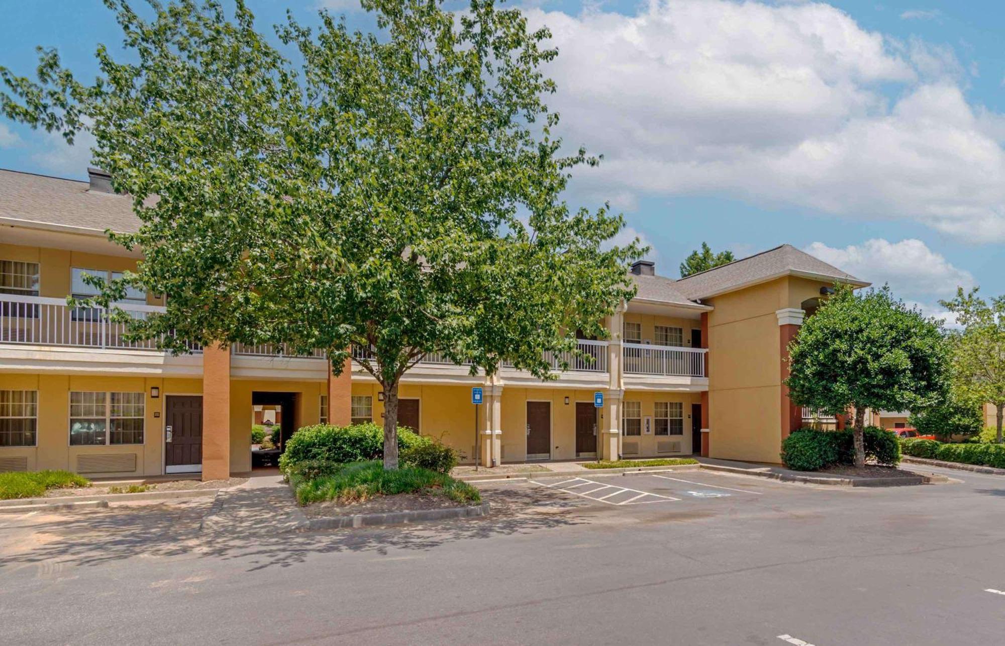 Extended Stay America Select Suites - Atlanta - Cumberland Mall Смирна Екстериор снимка