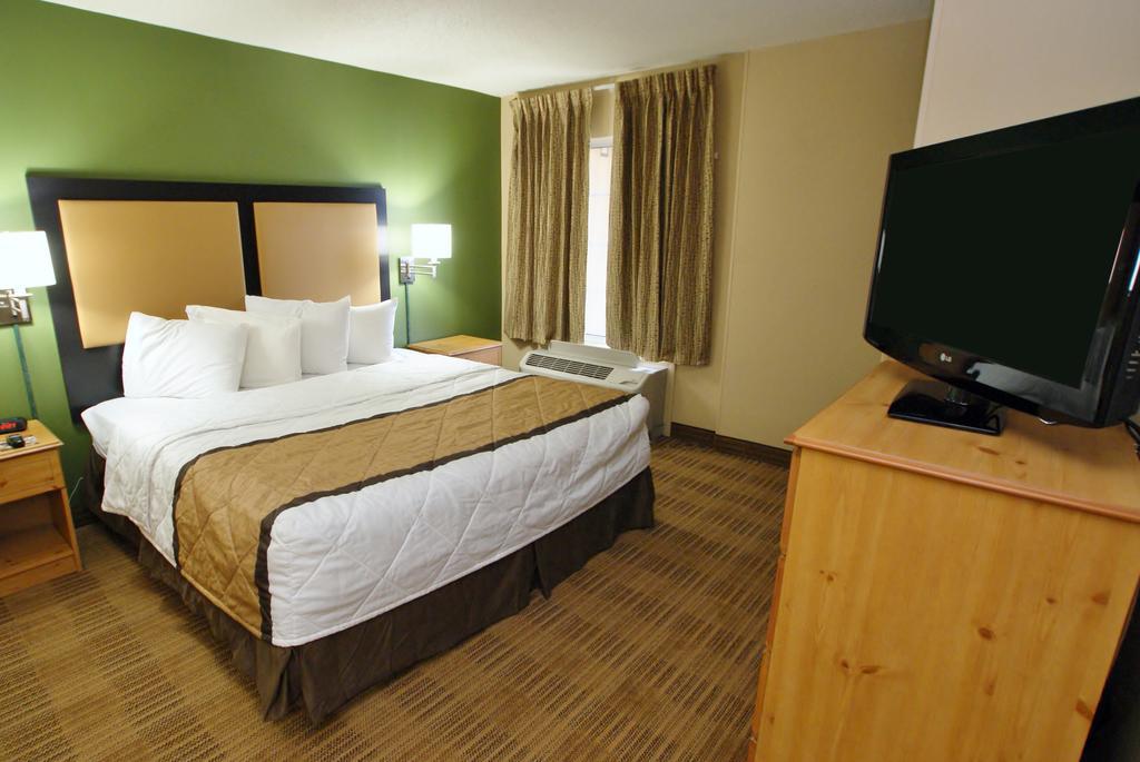 Extended Stay America Select Suites - Atlanta - Cumberland Mall Смирна Екстериор снимка